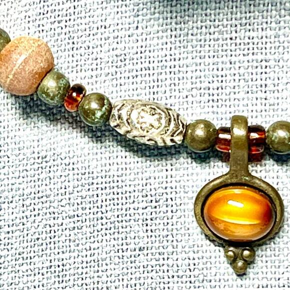 Carnelian Agate/Mother of Pearl Necklace and Dangle Earrings - Picture 2 of 9